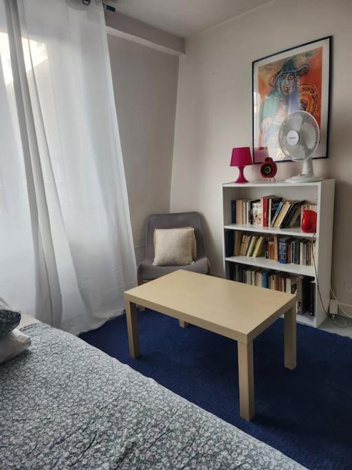 Joli Studio Boheme Sous Les Toits De Paris Apartment ภายนอก รูปภาพ